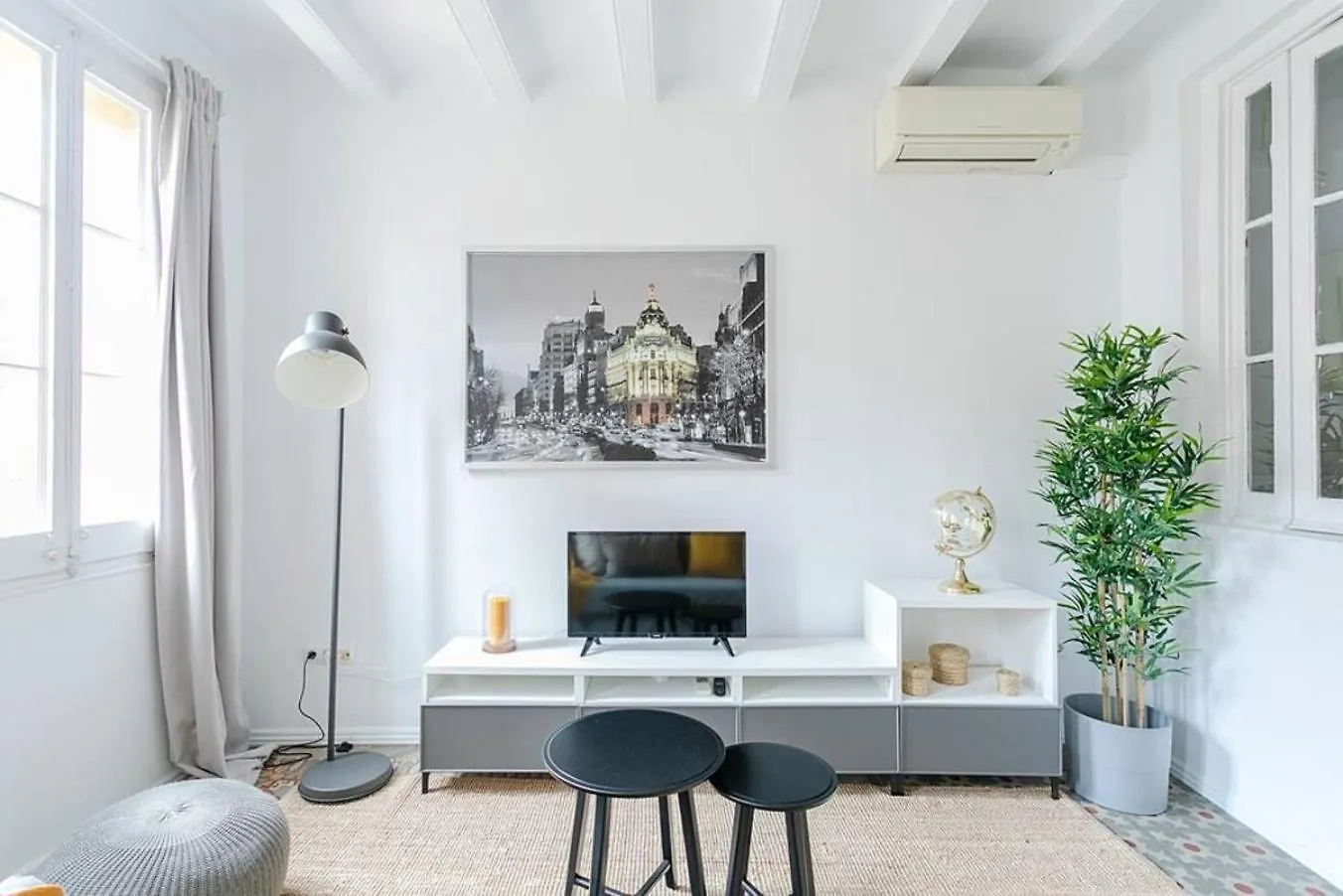 Exquisite&Historic Flat With Rooftop Barcelona
